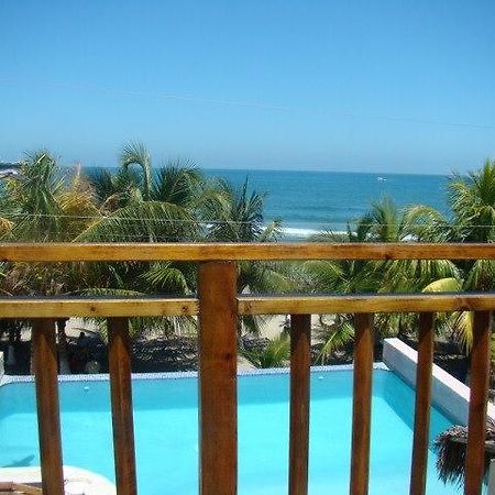 Hotel Y Restaurante Cesar Mariscos Tela Rum bild